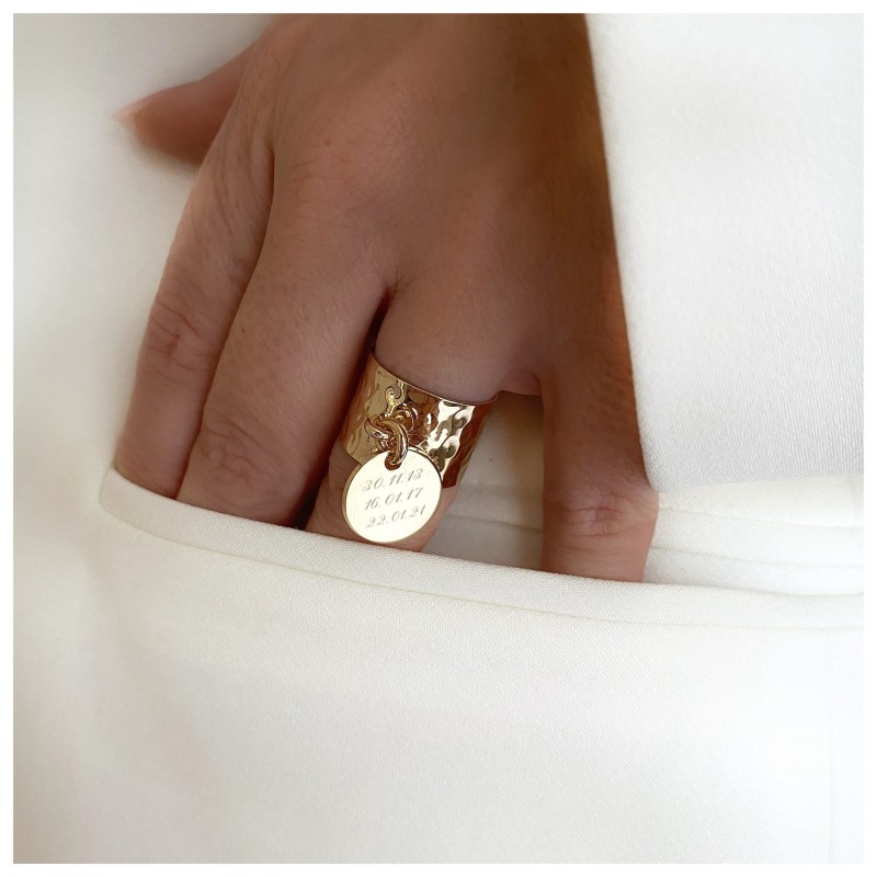 Bague martelée réglable et son médaillon or personnalisable